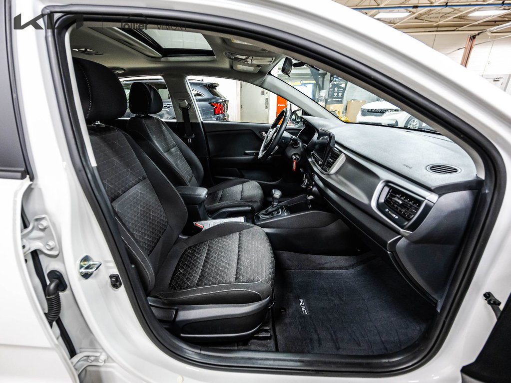 Kia Rio 5-door LX PREMIUM 2023 à Montréal, Québec - 11 - w1024h768px