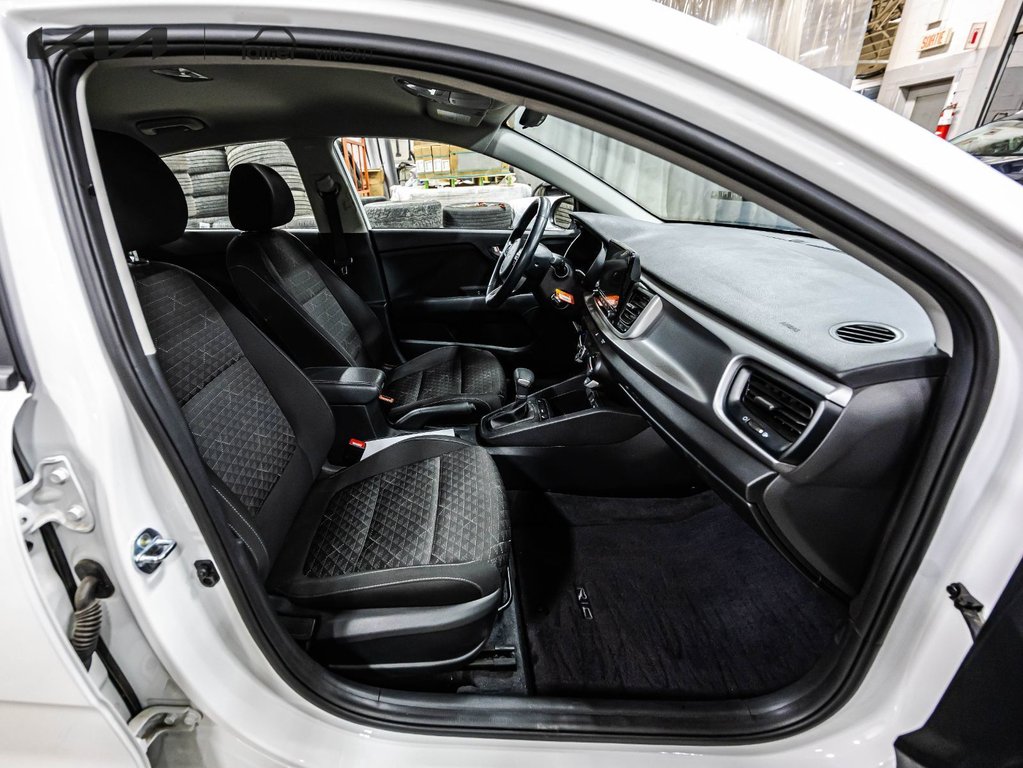 2022 Kia Rio5 LX+ in Montréal, Quebec - 11 - w1024h768px