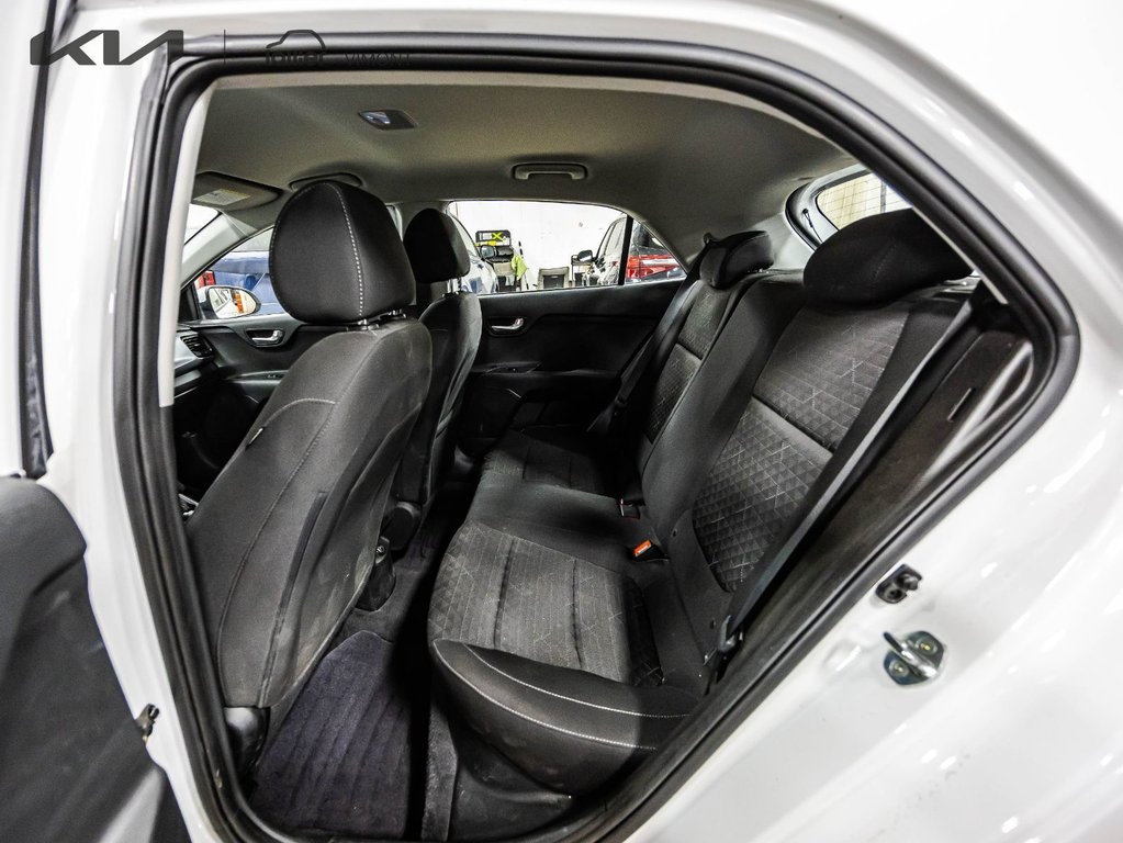2022 Kia Rio5 LX+ in Montréal, Quebec - 10 - w1024h768px