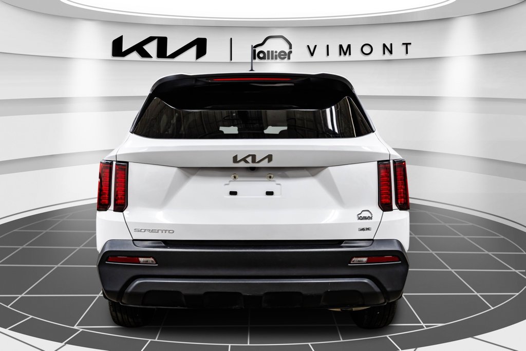 Kia Sorento LX+ 2023 à , Québec - 14 - w1024h768px