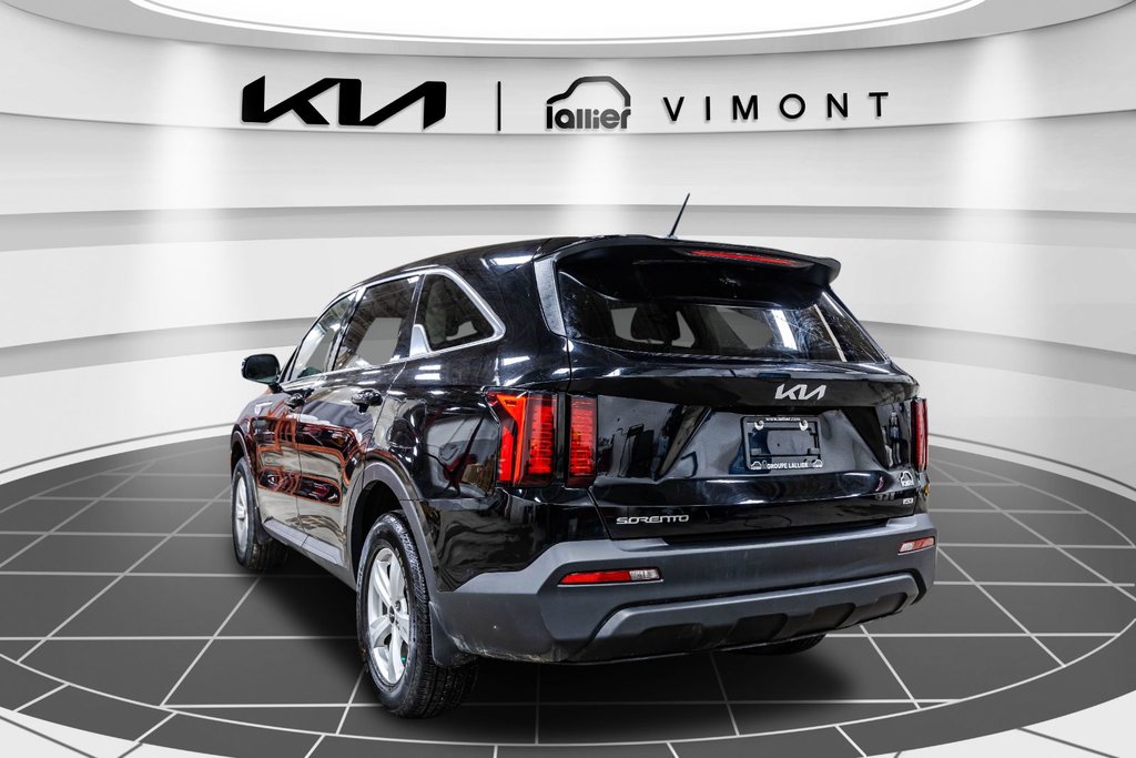 Kia Sorento LX+ 2023 à , Québec - 14 - w1024h768px