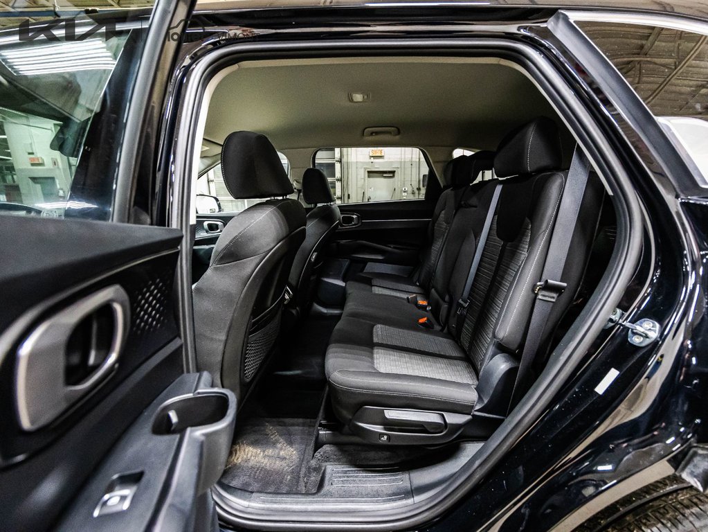 Kia Sorento LX PREMIUM 2023 à Montréal, Québec - 10 - w1024h768px