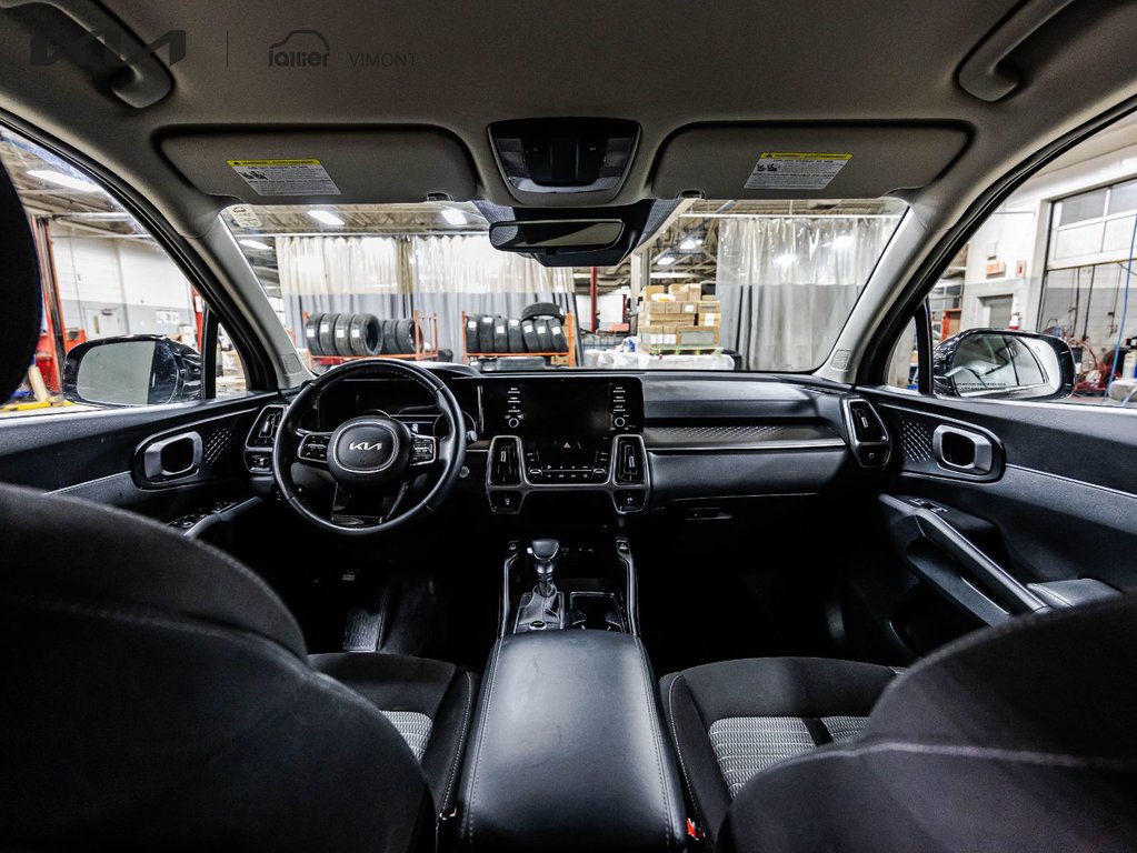 Kia Sorento LX PREMIUM 2023 à Montréal, Québec - 12 - w1024h768px