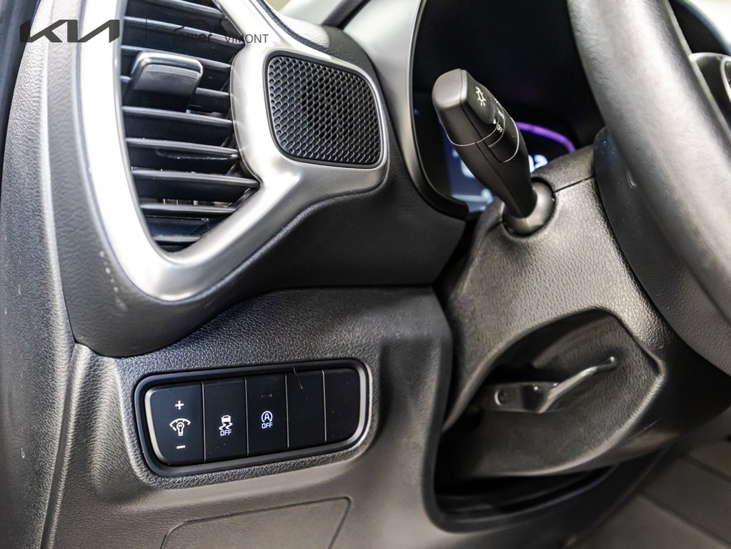 Kia Soul LX 2023 à , Québec - 20 - w1024h768px