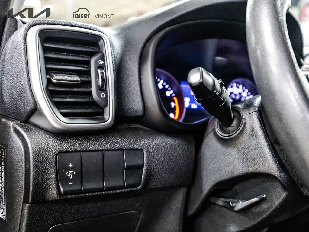 2020 Kia Sportage LX in Montréal, Quebec - 23 - w1024h768px