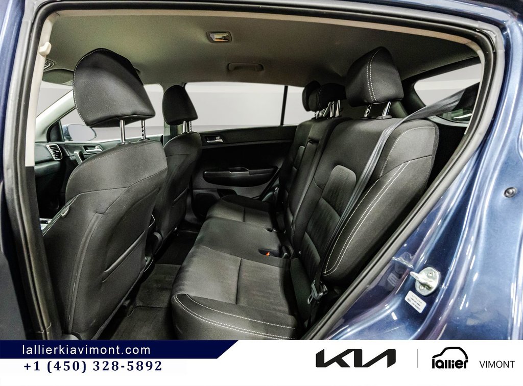 2022 Kia Sportage LX in Montréal, Quebec - 10 - w1024h768px