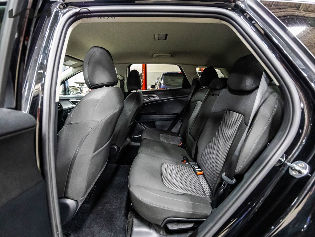 Kia Sportage LX 2023 à , Québec - 8 - w1024h768px