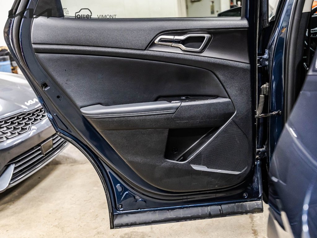 Kia Sportage EX 2023 à Montréal, Québec - 13 - w1024h768px