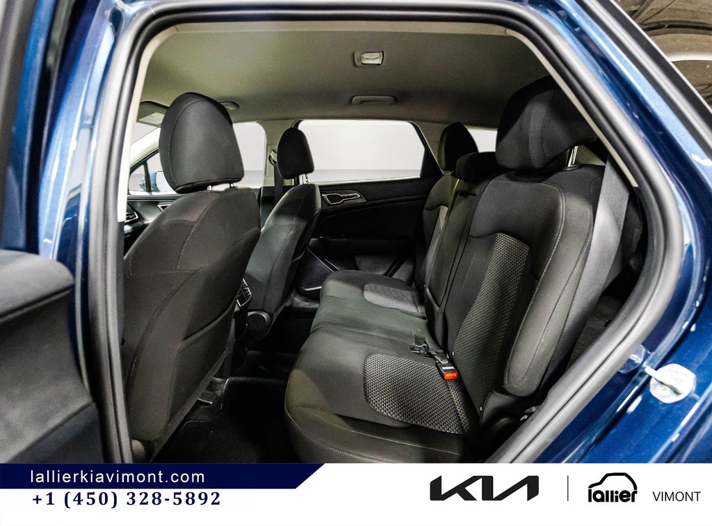 Kia Sportage LX 2023 à Montréal, Québec - 13 - w1024h768px