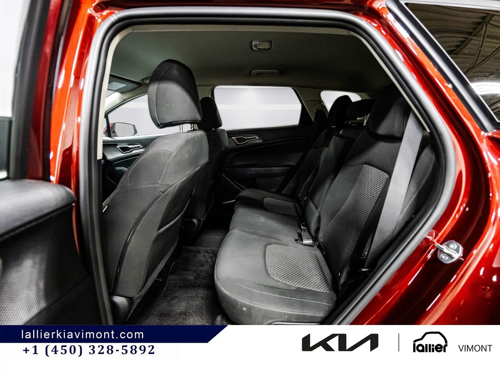 Kia Sportage LX 2023 à Montréal, Québec - 10 - w1024h768px