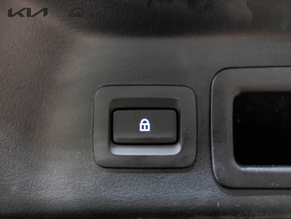 Mazda MX-30 EV GS 2023 à , Québec - 23 - w1024h768px