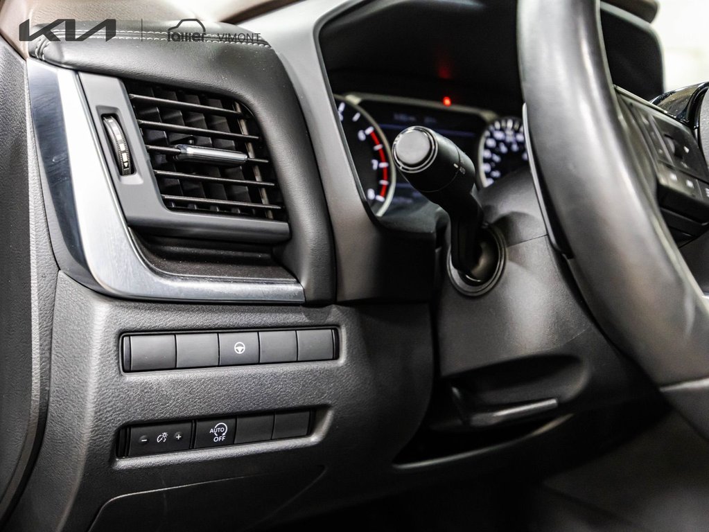 Nissan Rogue SV 2022 à , Québec - 23 - w1024h768px