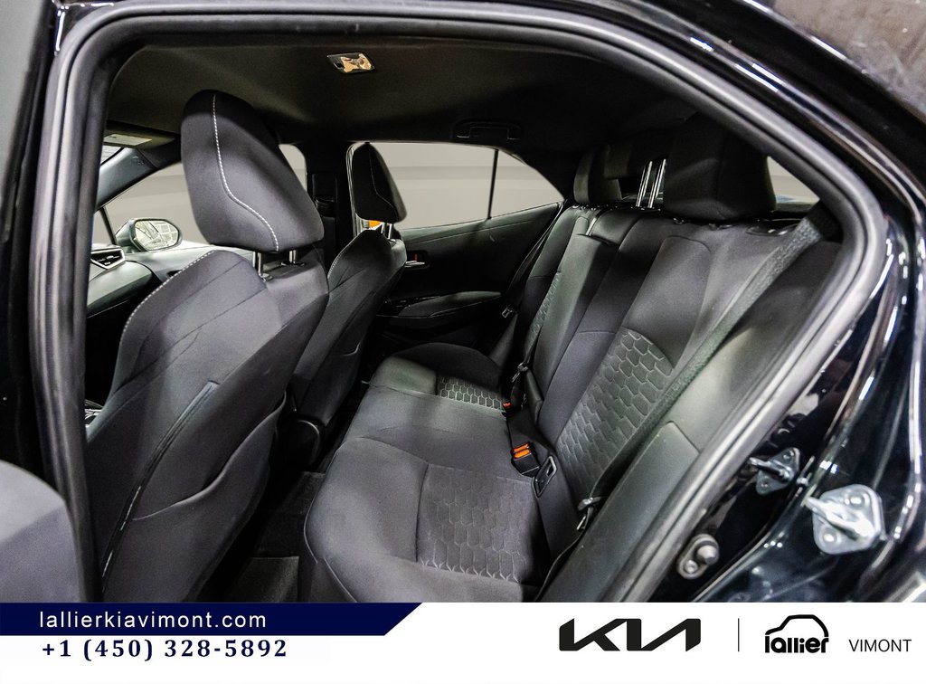 2022 Toyota Corolla Hatchback SE in Montréal, Quebec - 9 - w1024h768px