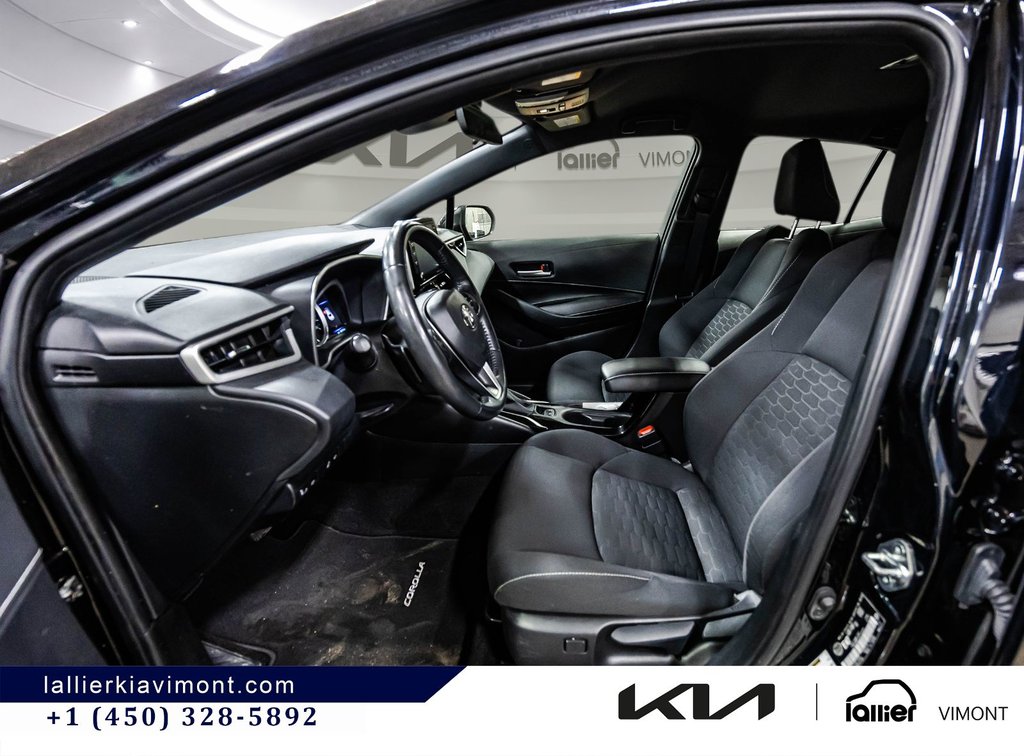 2022 Toyota Corolla Hatchback SE in Montréal, Quebec - 8 - w1024h768px