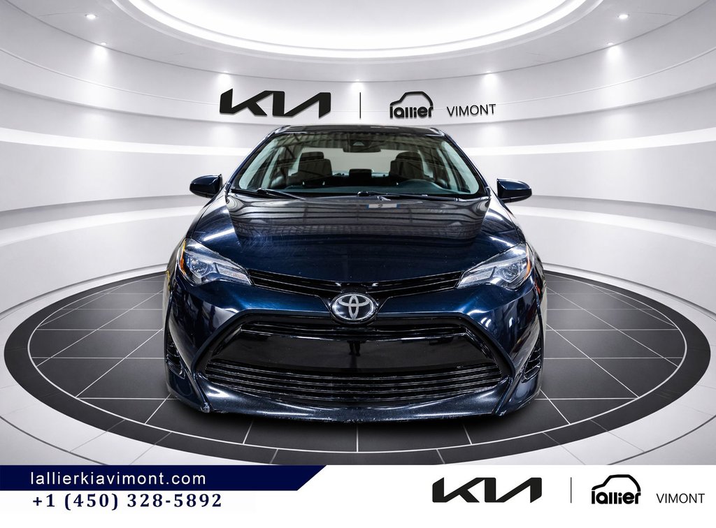 2018 Toyota Corolla LE in Montréal, Quebec - 3 - w1024h768px