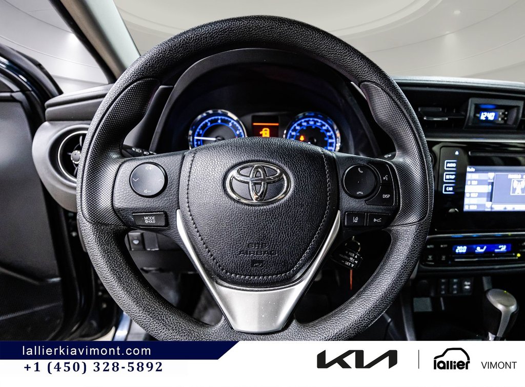 2018 Toyota Corolla LE in Montréal, Quebec - 20 - w1024h768px