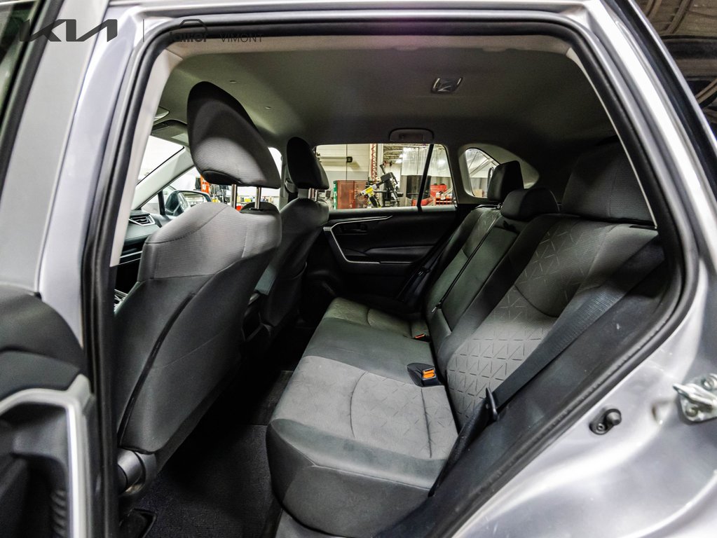 Toyota RAV4 LE 2020 à , Québec - 8 - w1024h768px