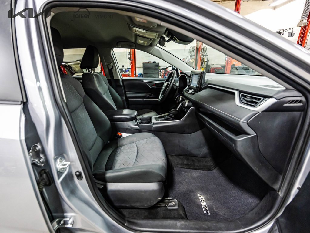 Toyota RAV4 LE 2020 à , Québec - 9 - w1024h768px
