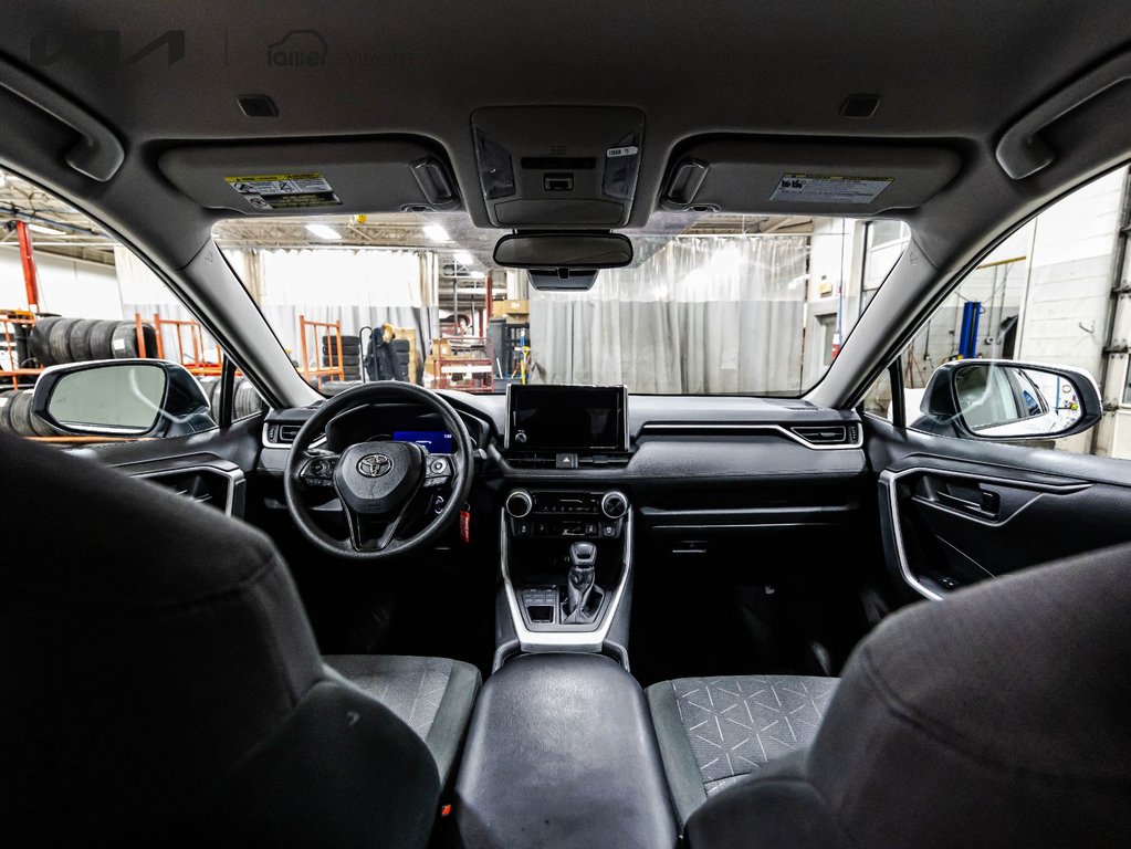 Toyota RAV4 LE 2023 à , Québec - 11 - w1024h768px