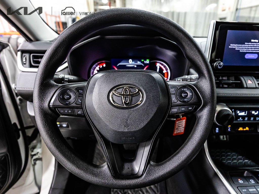 Toyota RAV4 LE 2023 à , Québec - 20 - w1024h768px