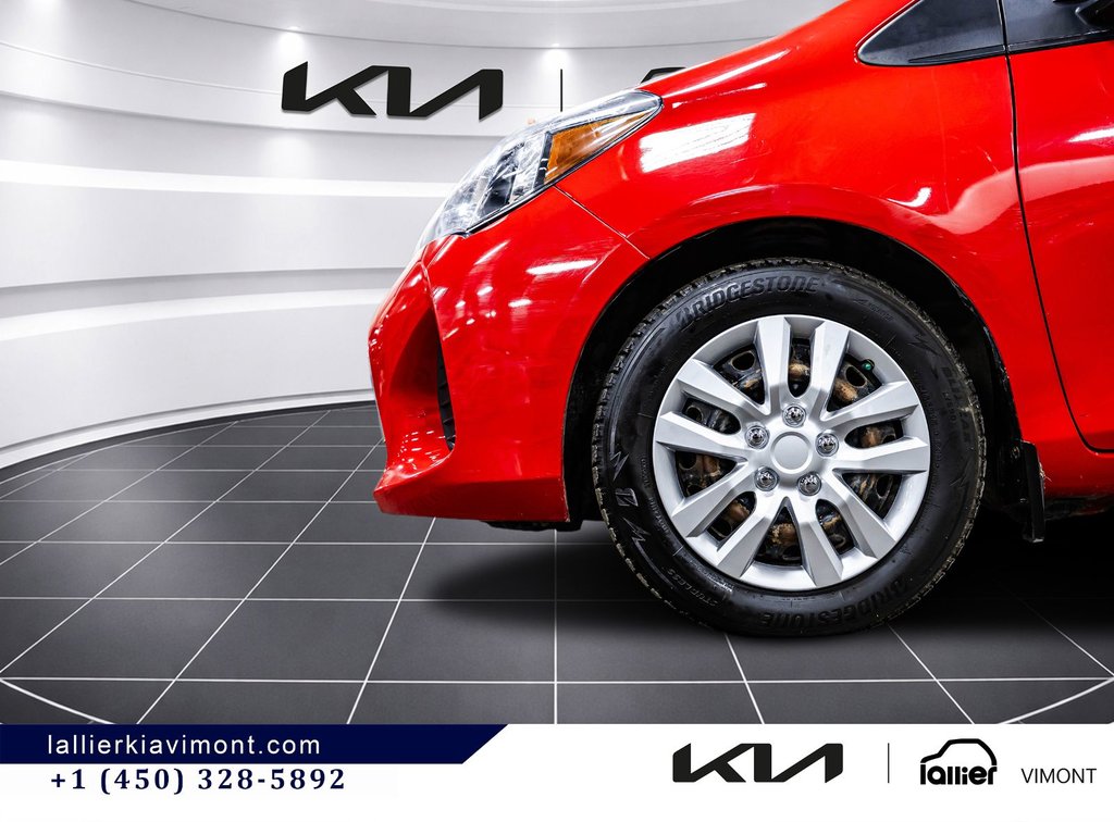2017 Toyota Yaris LE in Montréal, Quebec - 18 - w1024h768px