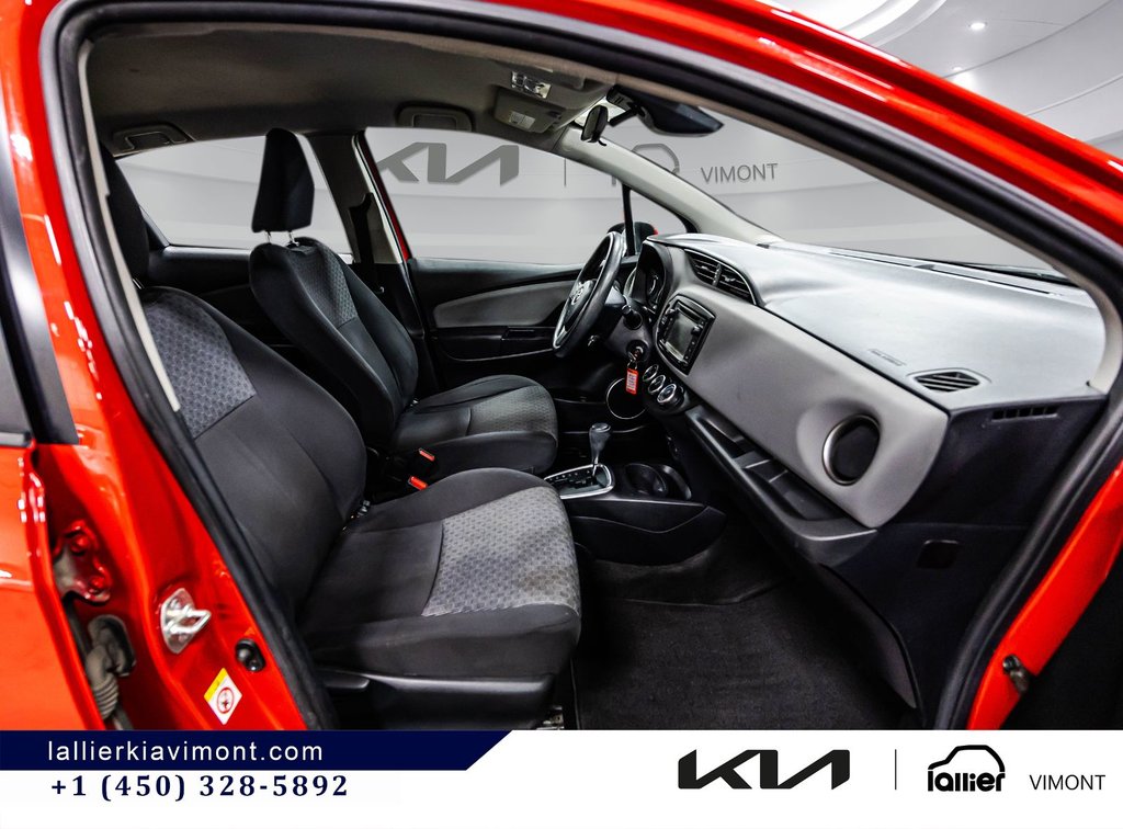 2017 Toyota Yaris LE in Montréal, Quebec - 10 - w1024h768px