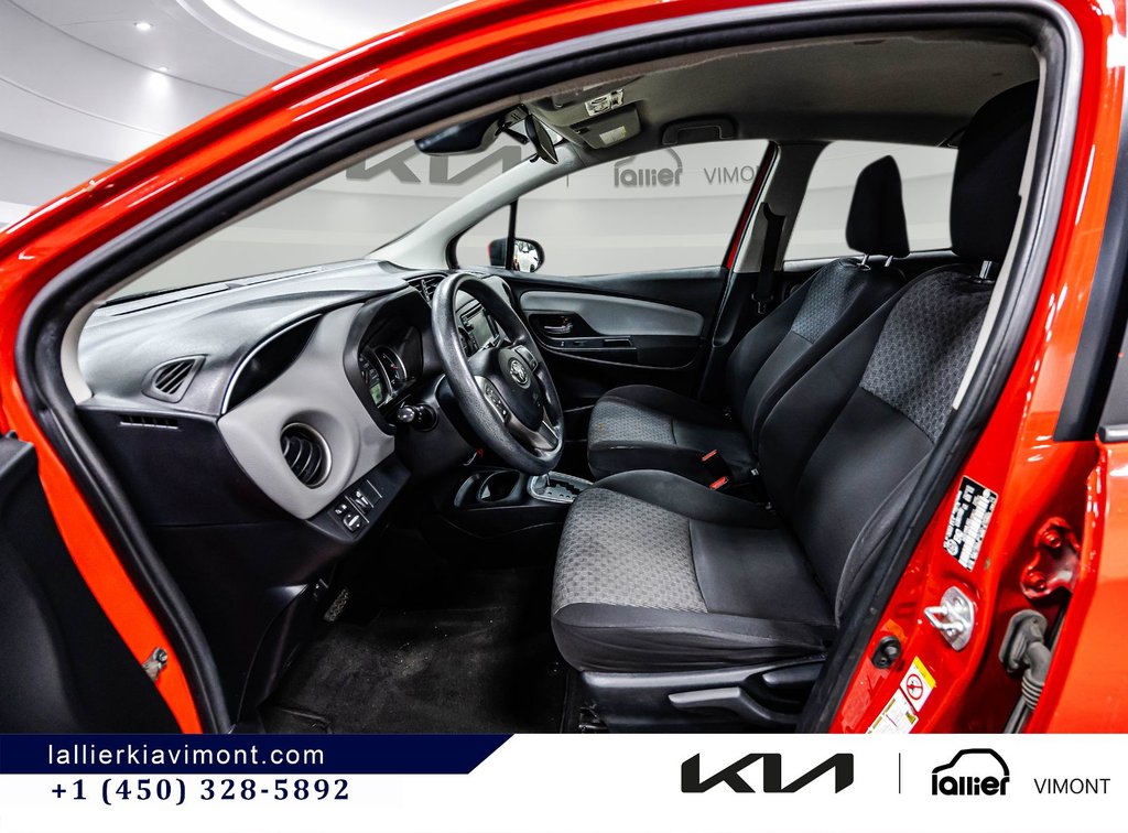 2017 Toyota Yaris LE in Montréal, Quebec - 8 - w1024h768px