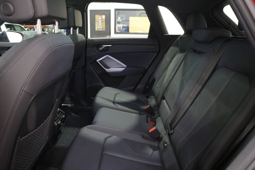 Audi Q3 Komfort*TOIT PANORAMIQUE* 2024 à Quebec, Québec - 27 - w1024h768px