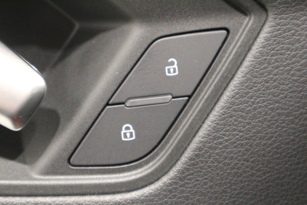 Audi Q3 Komfort*TOIT PANORAMIQUE* 2024 à Quebec, Québec - 16 - w1024h768px