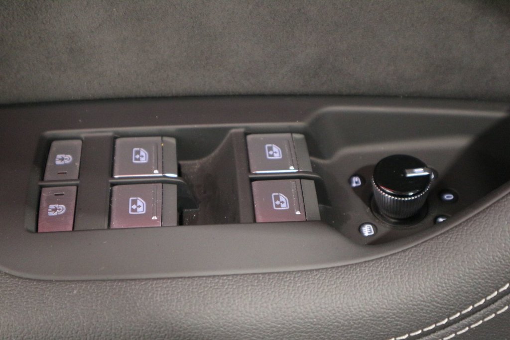 Audi RS 6 Avant *JAMAIS ACCIDENTÉ* 2023 à Québec, Québec - 18 - w1024h768px