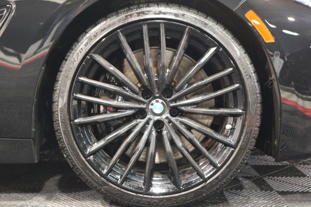 2022 BMW 8 Series M850i xDrive*CUIR* in Quebec, Quebec - 11 - w1024h768px