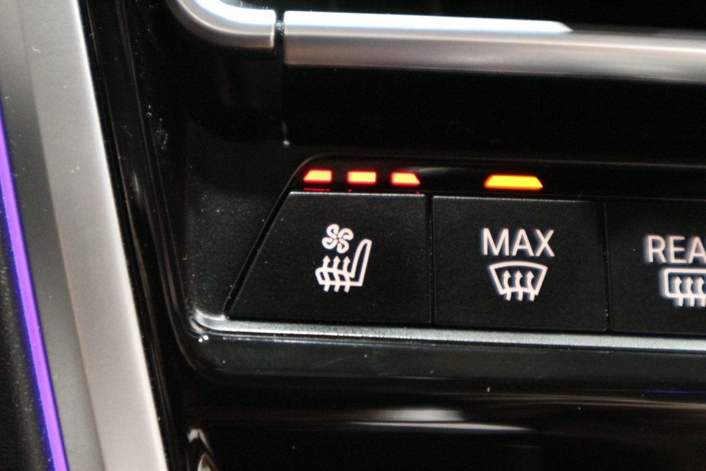 2022 BMW 8 Series M850i xDrive*CUIR* in Quebec, Quebec - 25 - w1024h768px