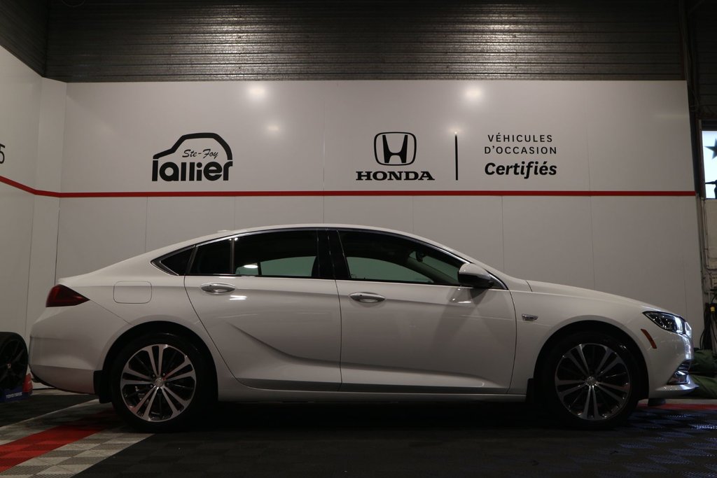 Buick Regal Sportback Essence*TOIT OUVRANT* 2019 à Quebec, Québec - 10 - w1024h768px