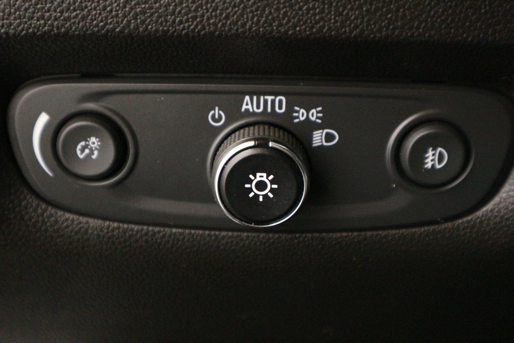 Chevrolet Traverse LT Cloth*7 PASSAGERS* 2021 à Quebec, Québec - 15 - w1024h768px