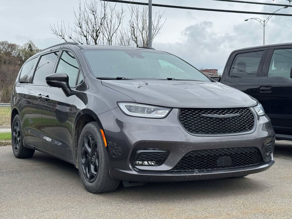 Chrysler Pacifica Hybrid Touring L*8 PASSAGERS* 2022 à Québec, Québec - 1 - w1024h768px