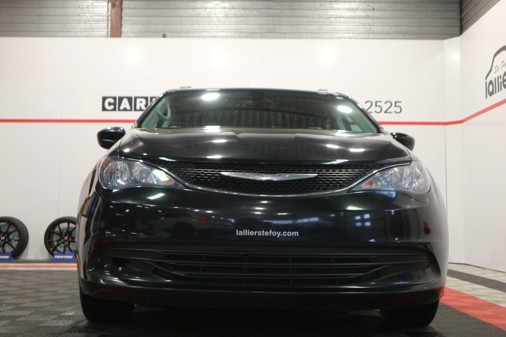 Chrysler Pacifica LX*7 PASSAGERS* 2017 à Quebec, Québec - 3 - w1024h768px