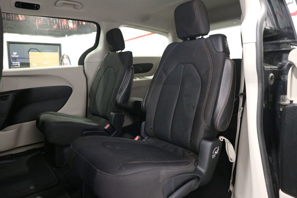 Chrysler Pacifica LX*7 PASSAGERS* 2017 à Quebec, Québec - 23 - w1024h768px