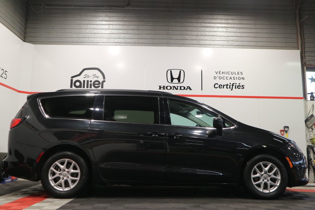Chrysler Pacifica LX*7 PASSAGERS* 2017 à Quebec, Québec - 10 - w1024h768px