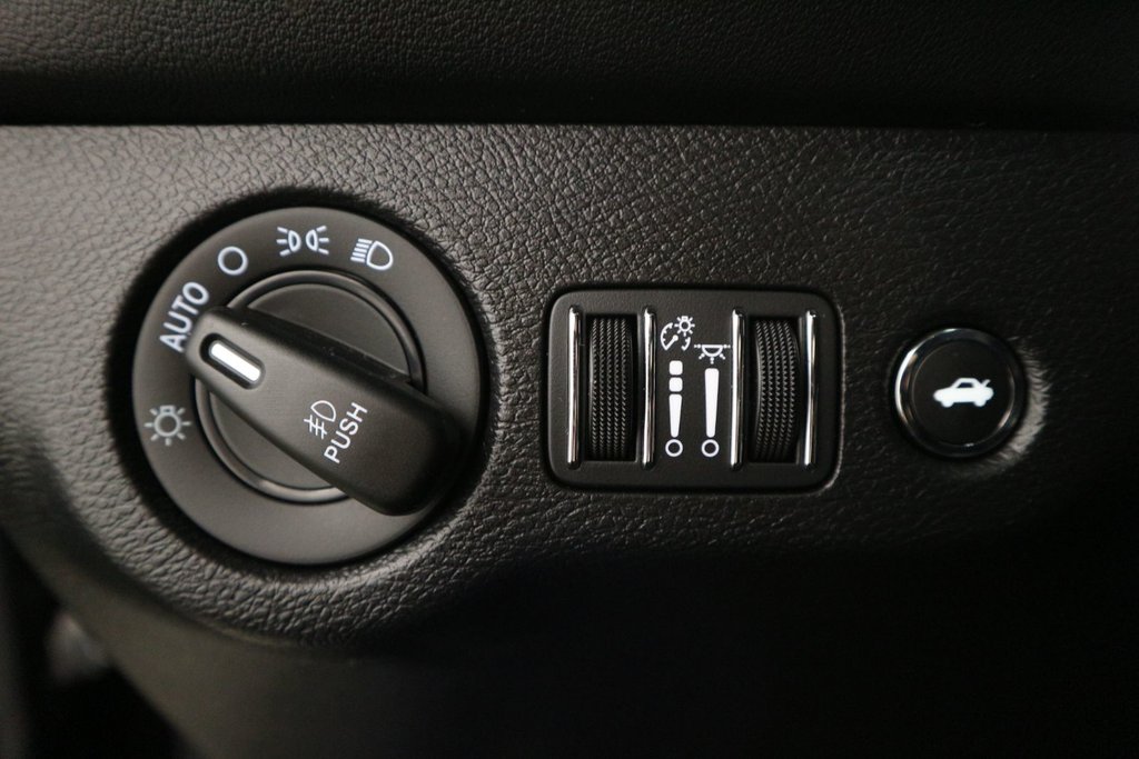 Dodge Challenger R/T*JAMAIS ACCIDENTÉ* 2020 à Quebec, Québec - 15 - w1024h768px