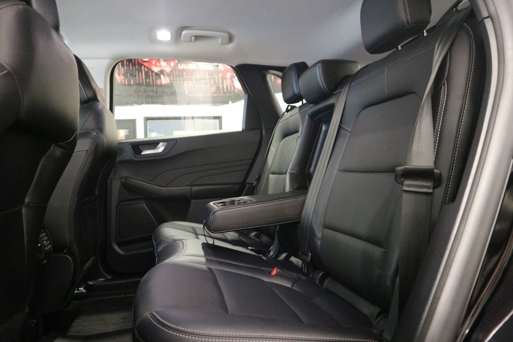 2021 Ford Escape Titanium Hybrid*JAMAIS ACCIDENTÉ* in Quebec, Quebec - 26 - w1024h768px