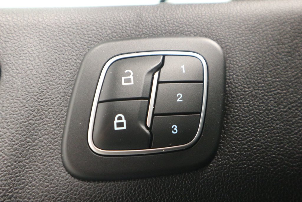 2021 Ford Escape Titanium Hybrid*JAMAIS ACCIDENTÉ* in Quebec, Quebec - 15 - w1024h768px