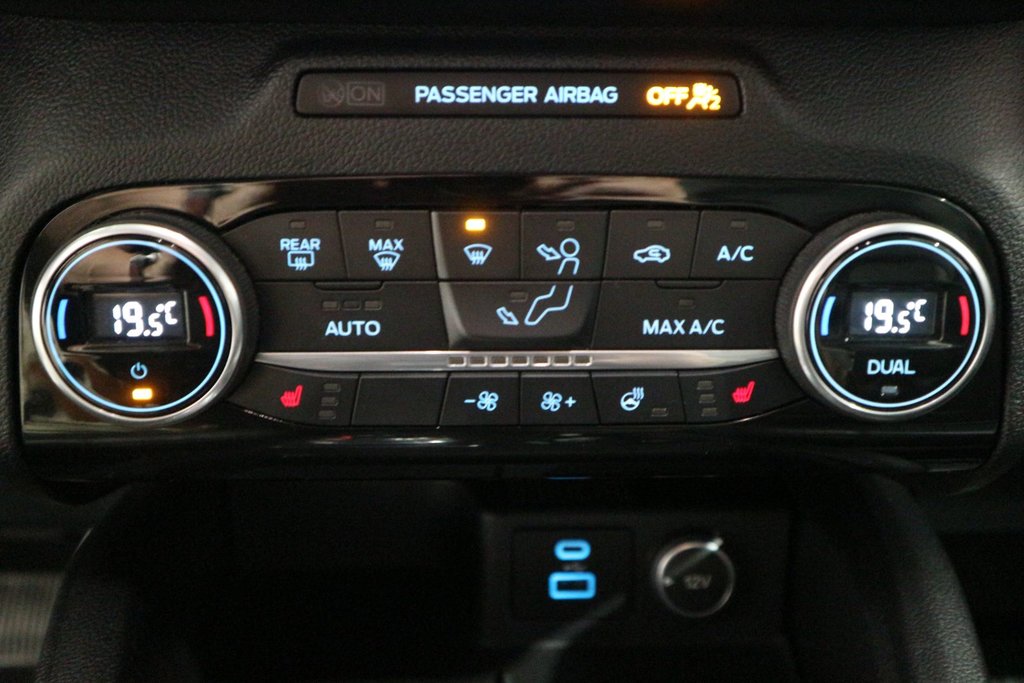 2021 Ford Escape Titanium Hybrid*JAMAIS ACCIDENTÉ* in Quebec, Quebec - 24 - w1024h768px