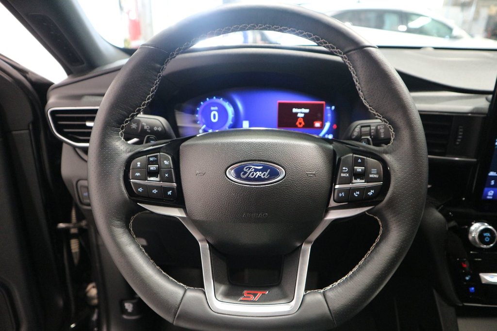 2023 Ford Explorer ST*TOIT PANORAMIQUE* in Quebec, Quebec - 22 - w1024h768px