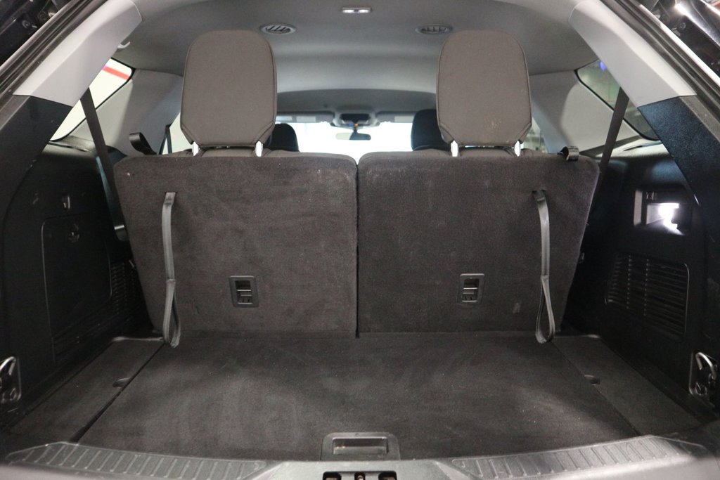 Ford Explorer XLT AWD*ATTACHE-REMORQUE* 2023 à Québec, Québec - 27 - w1024h768px