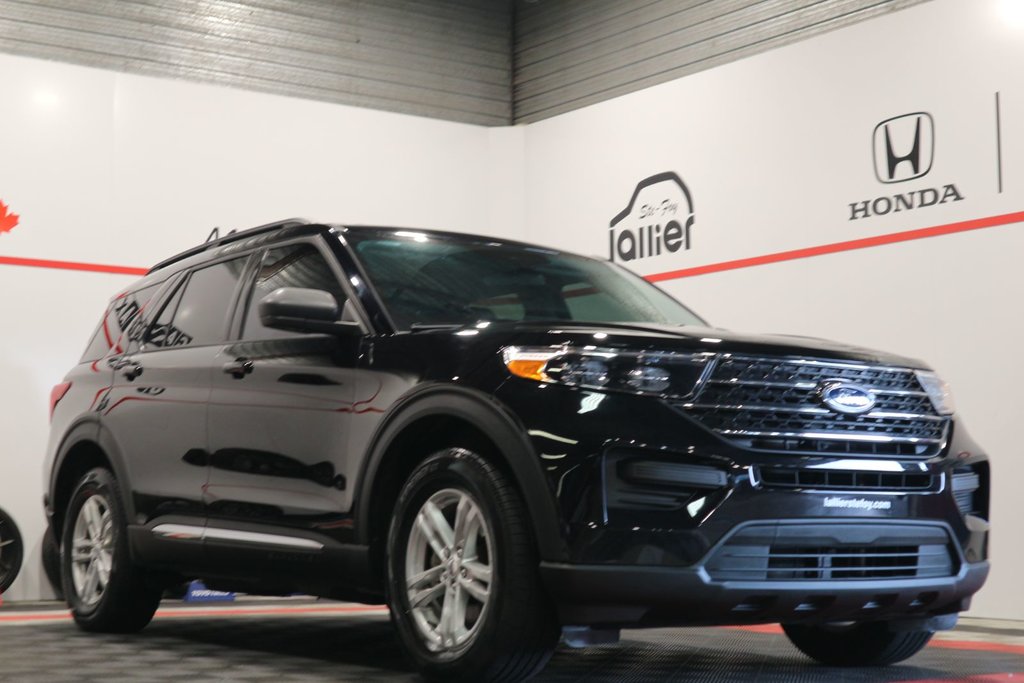 Ford Explorer XLT AWD*ATTACHE-REMORQUE* 2023 à Québec, Québec - 1 - w1024h768px