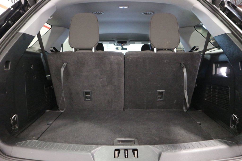 Ford Explorer XLT*ATTACHE-REMORQUE* 2023 à Québec, Québec - 27 - w1024h768px