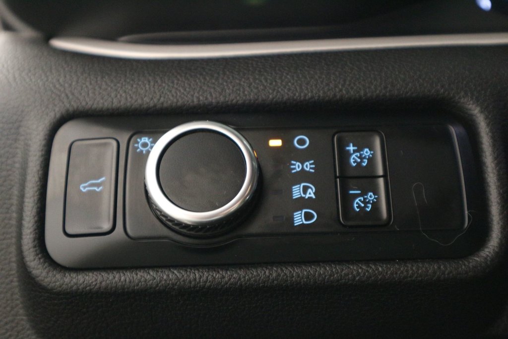 Ford Explorer XLT*ATTACHE-REMORQUE* 2023 à Québec, Québec - 16 - w1024h768px