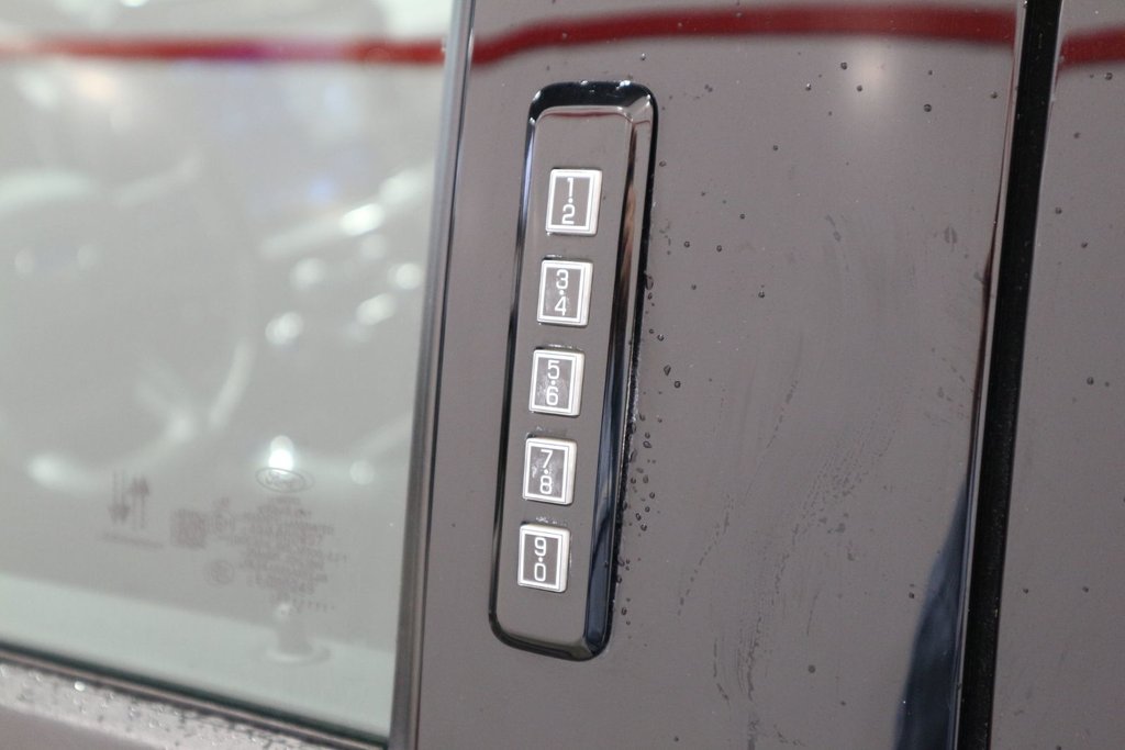 2022 Ford F-150 XLT*ATTACHE-REMORQUE* in Quebec, Quebec - 14 - w1024h768px