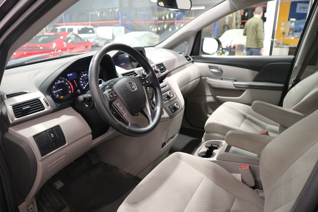 Honda Odyssey SE*JAMAIS ACCIDENTÉ* 2016 à Quebec, Québec - 14 - w1024h768px