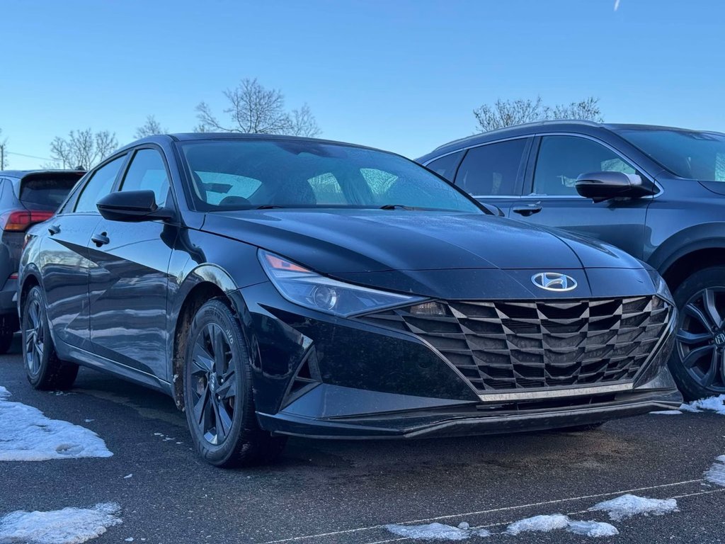 2023 Hyundai Elantra Preferred*JAMAIS ACCIDENTÉ* in Quebec, Quebec - 1 - w1024h768px